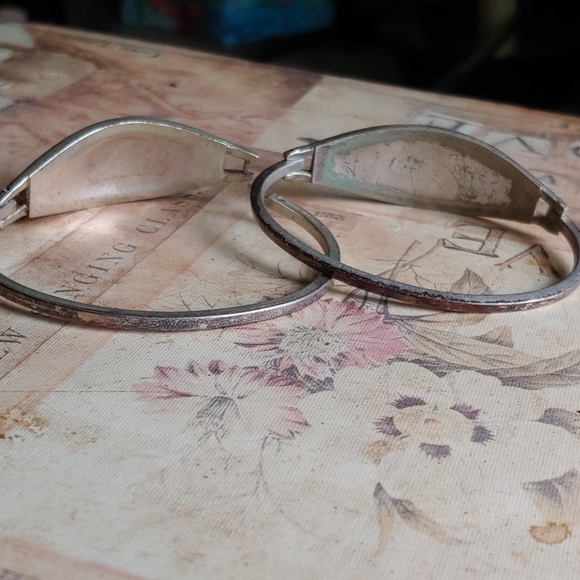 Set of vintage flower inlay bracelets - Picture 4 of 4